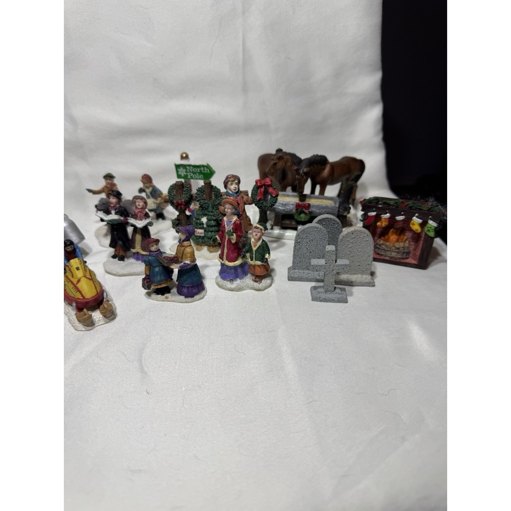 Large Vintage Christmas Village Accessories Lot 30 Pieces People Animals & More! - Picture 8 of 16